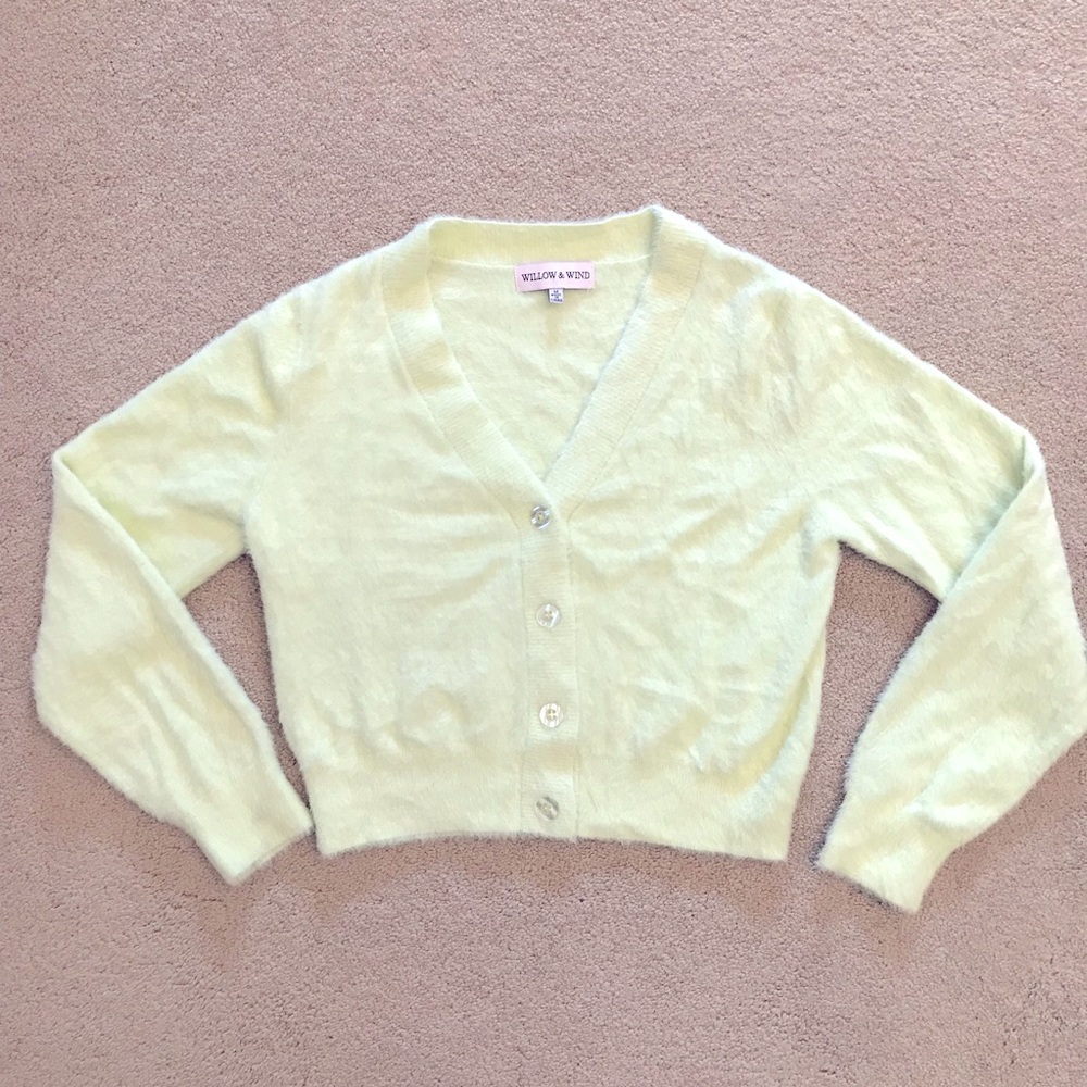 Willow Wind Cropped Cardigan Sweater Size Medium Pastel Green Fuzzy Coquette